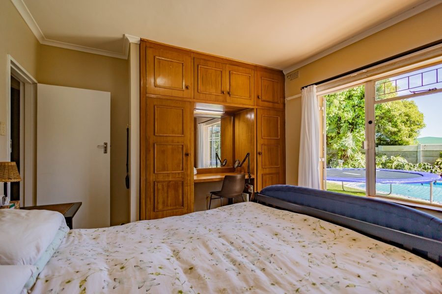 4 Bedroom Property for Sale in Kenridge Western Cape